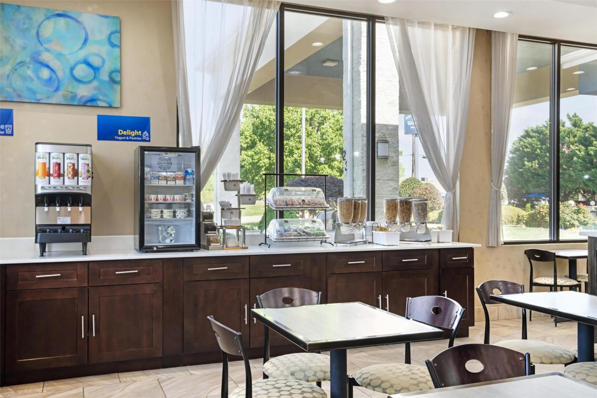 Best Western Inn&Suites Monroe Buitenkant foto