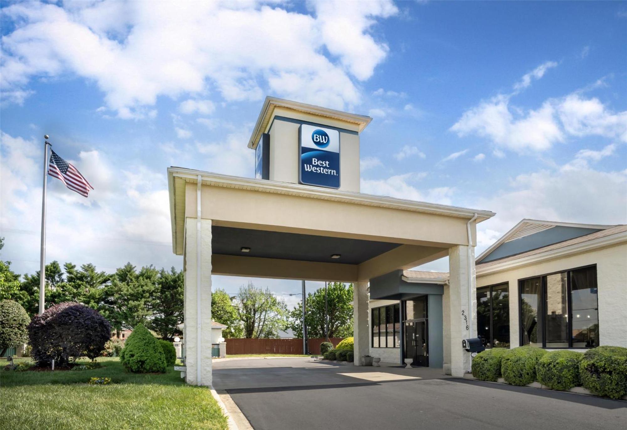 Best Western Inn&Suites Monroe Buitenkant foto