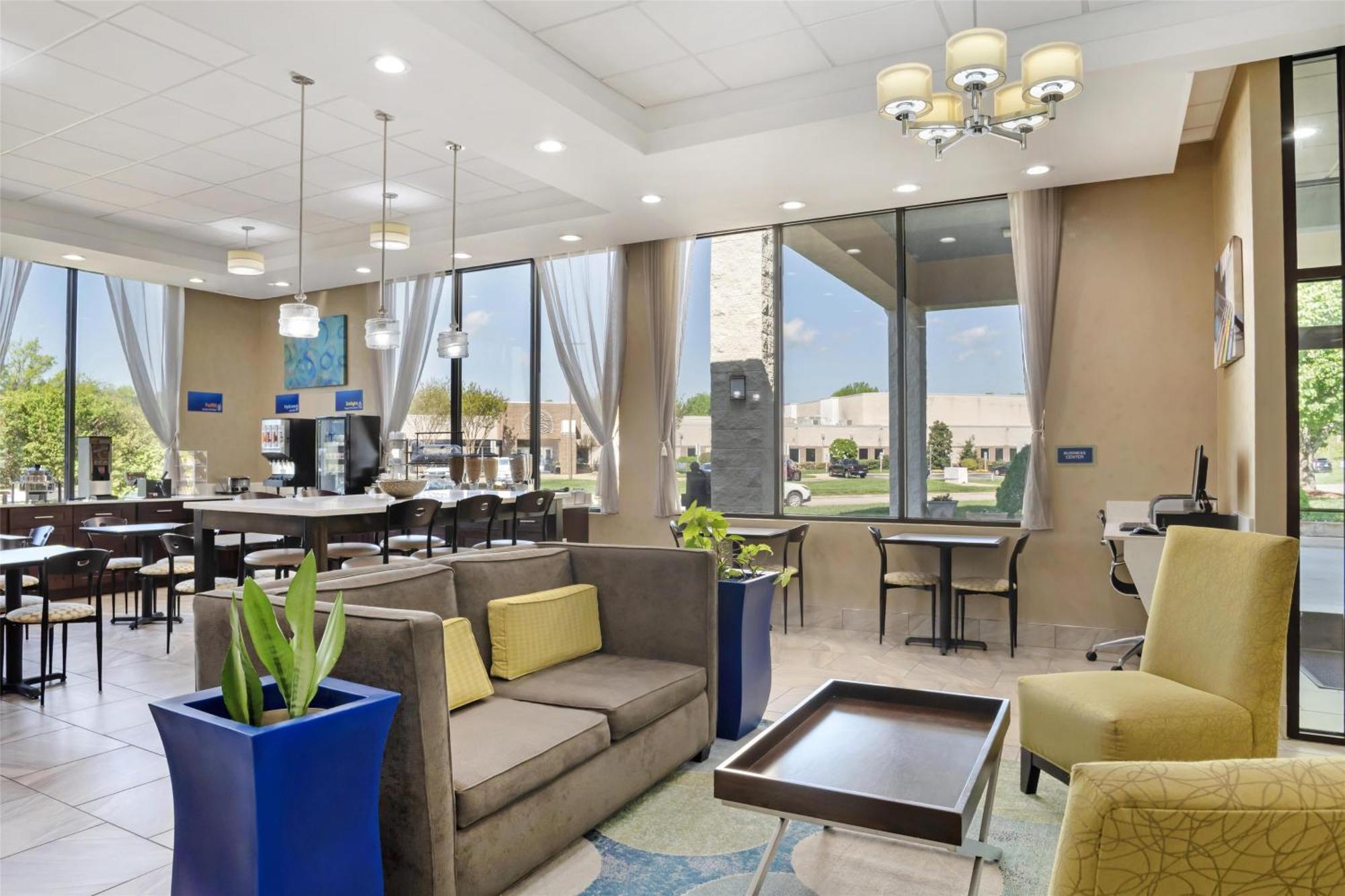 Best Western Inn&Suites Monroe Buitenkant foto
