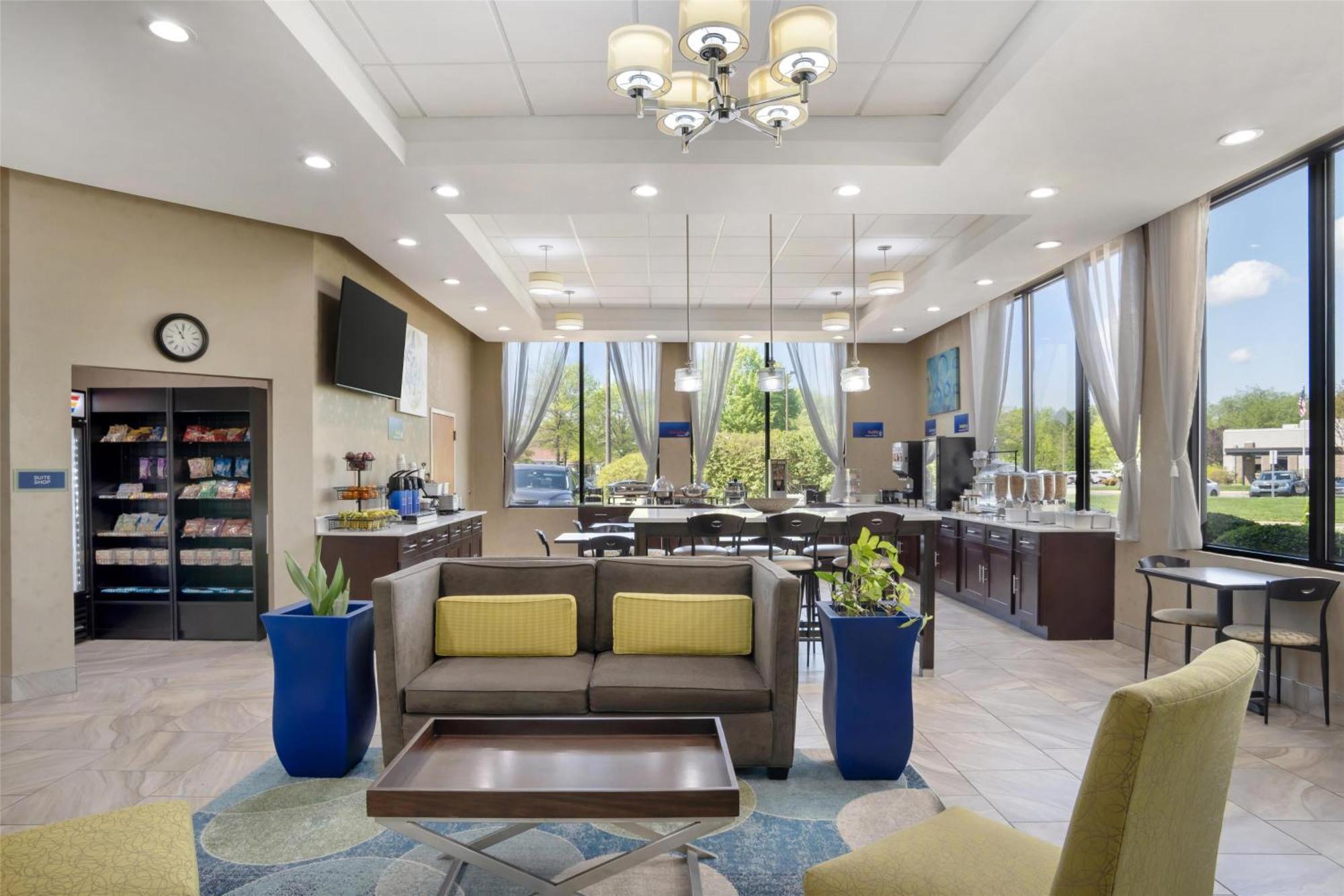 Best Western Inn&Suites Monroe Buitenkant foto