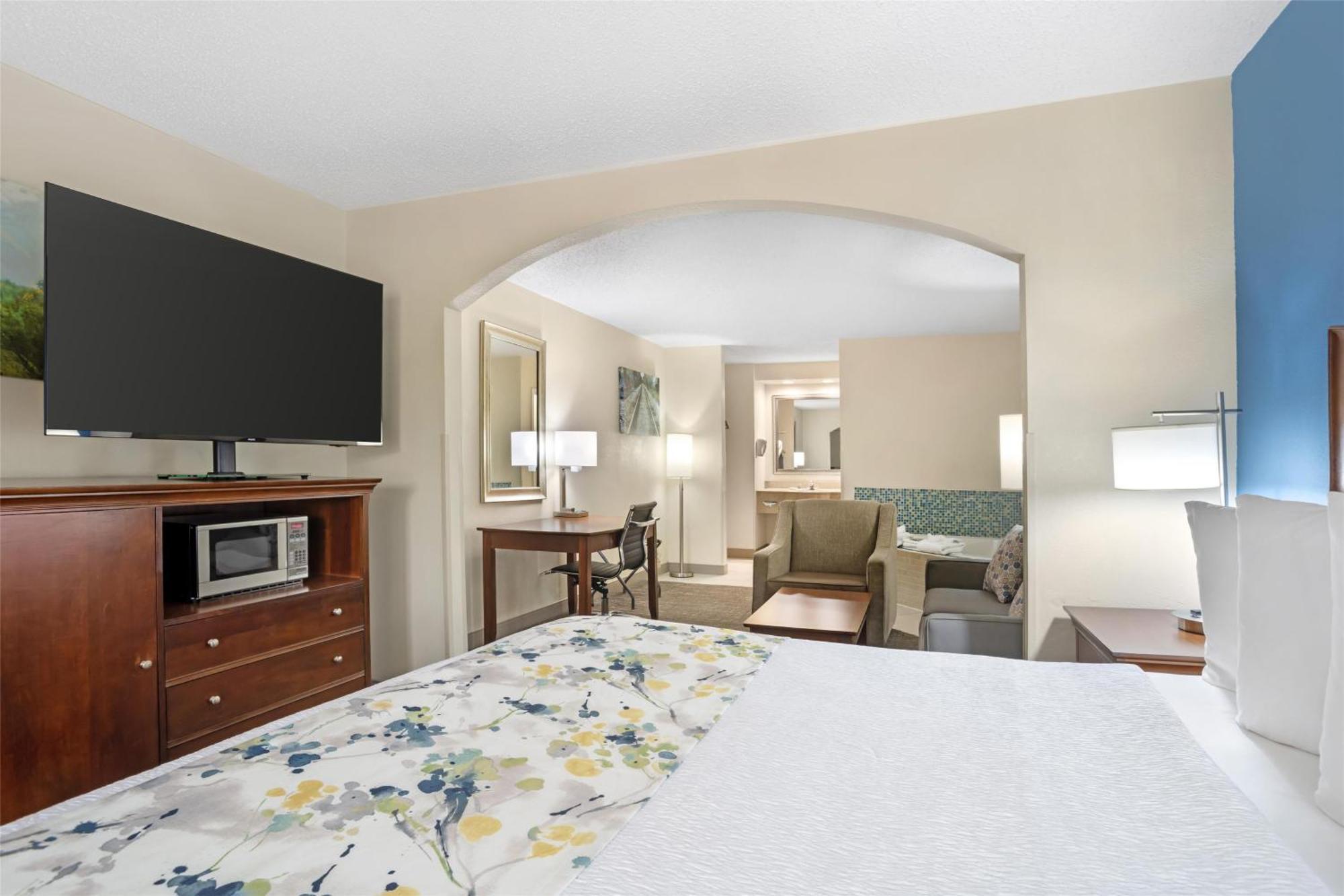 Best Western Inn&Suites Monroe Buitenkant foto