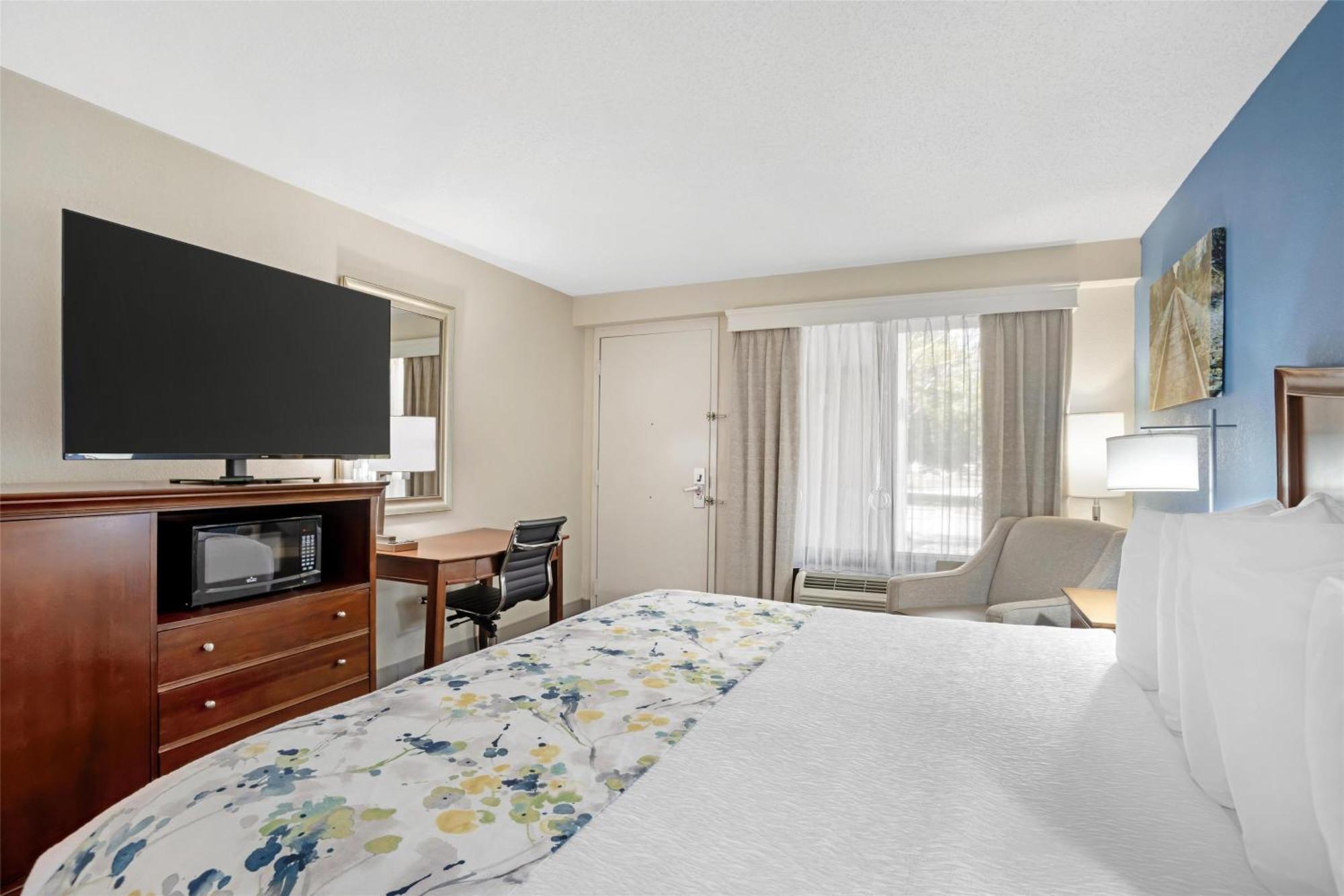 Best Western Inn&Suites Monroe Buitenkant foto