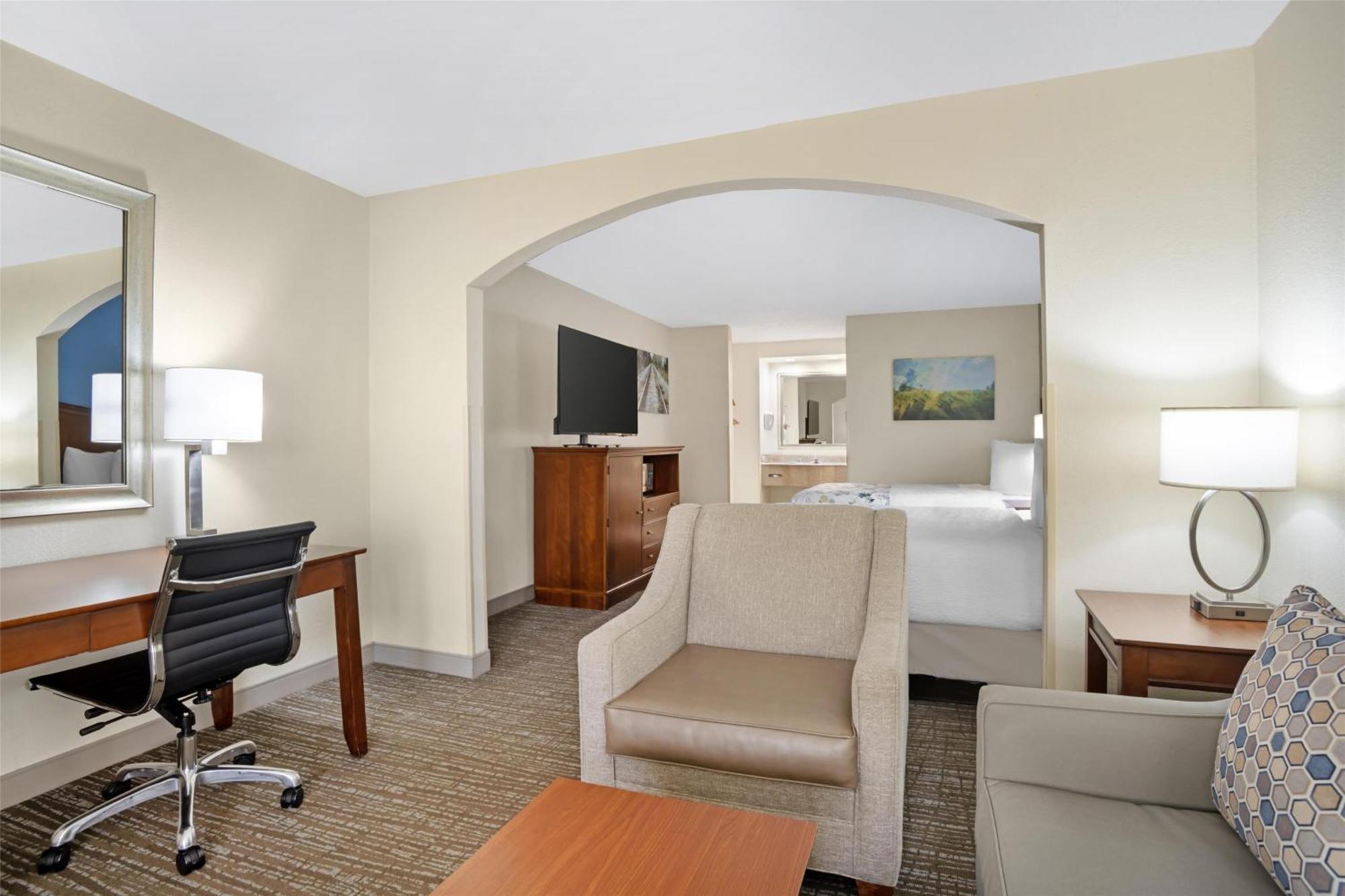 Best Western Inn&Suites Monroe Buitenkant foto
