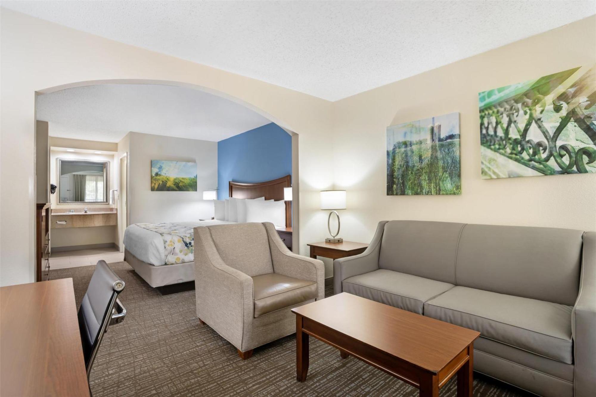 Best Western Inn&Suites Monroe Buitenkant foto