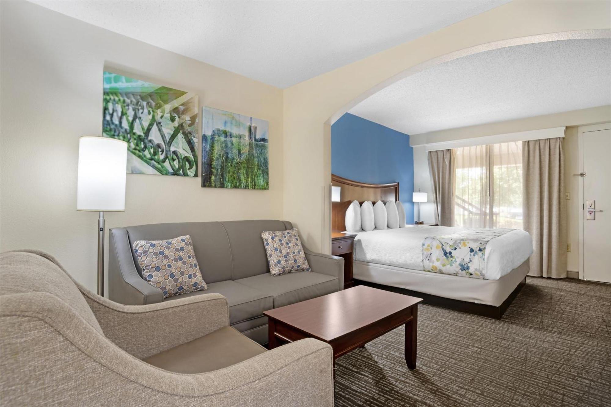 Best Western Inn&Suites Monroe Buitenkant foto